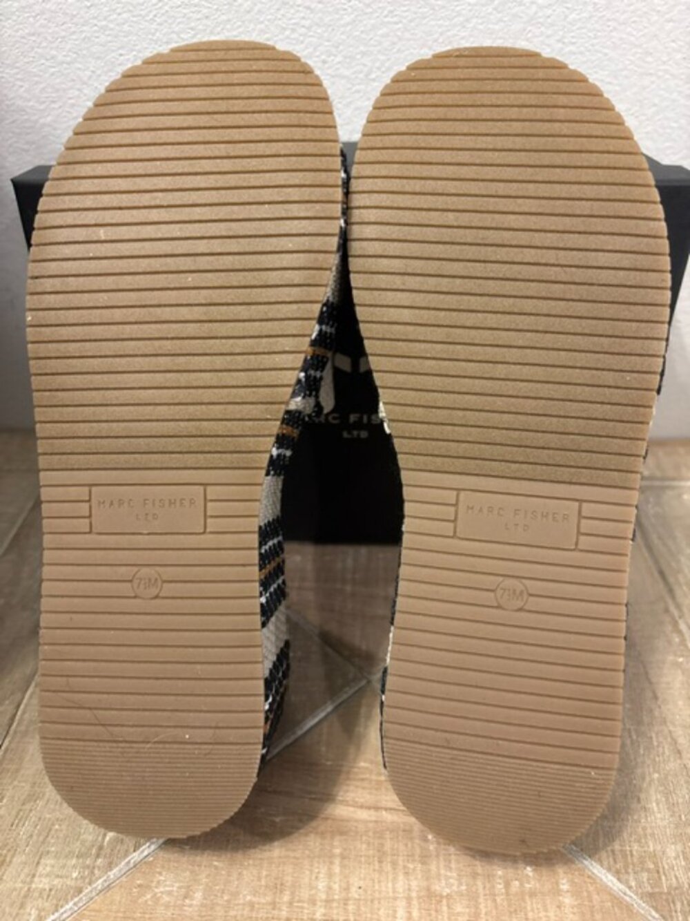 NEW Marc Fisher LTD Daylin Platform Sandals Light Natural - Sizes 7.5, 8, 9.5 - Picture 5 of 6